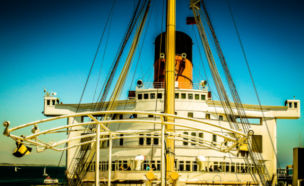 Queen Mary Front Chris Voss Photography