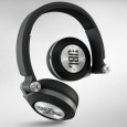 JBL.com Bask your ears in bold JBL sound: large 40mm drivers with PureBass performance envelop your ears, delivering an expansive soundstage with clarity and precision. Bluetooth technology allows wireless connectivity […]